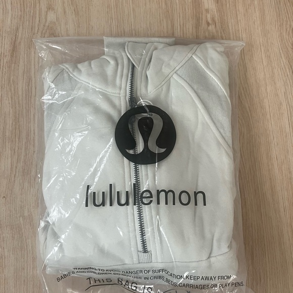 Lululemon Scuba Hoodie - Picture 1 of 5
